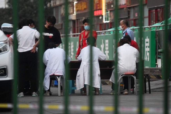 Pekín en alerta tras aparición de tres nuevos casos de COVID-19