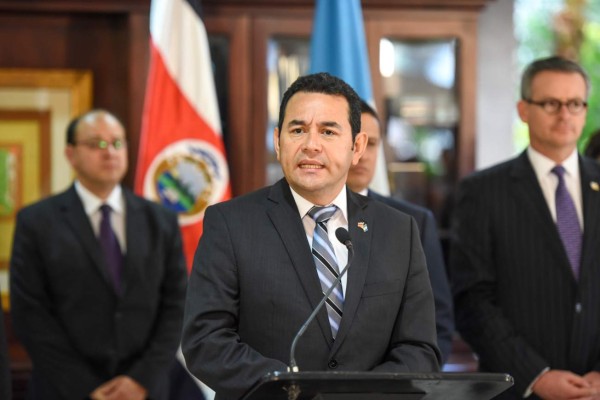 Jimmy Morales responde a amenazas de Trump por caravana de migrantes