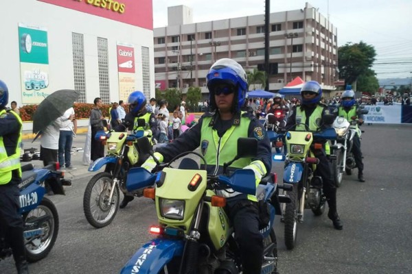 Estudiantes de San Pedro Sula, ovacionados por sus acrobacias