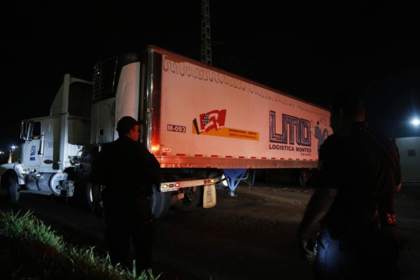 México: Hallan otro contenedor que eleva a 300 los cadáveres