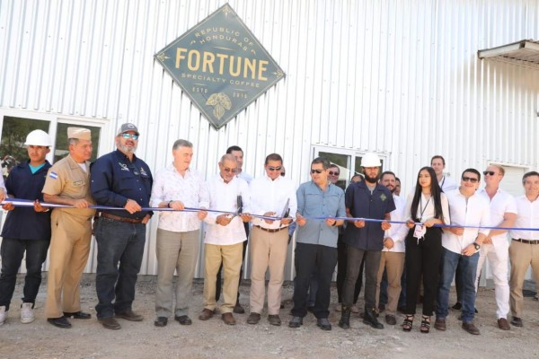 Inauguran primera planta de alta tecnología para procesar café