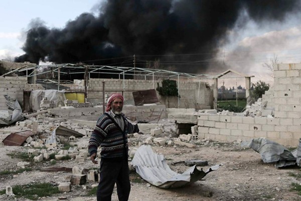 Unos siete muertos por bombardeos en Damasco y ocho en Al Raqa