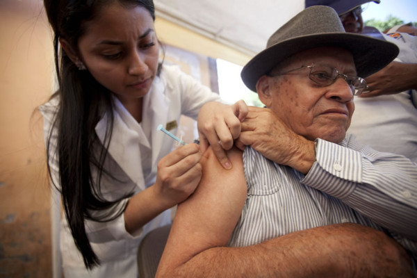 Inicia campaña de vacunación contra la influenza A-H1N1