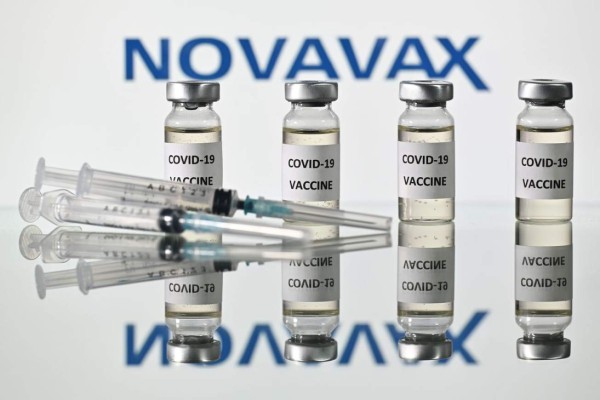 Novavax dice que su vacuna anticovid es efectiva en más de 90%, incluso contra variantes  