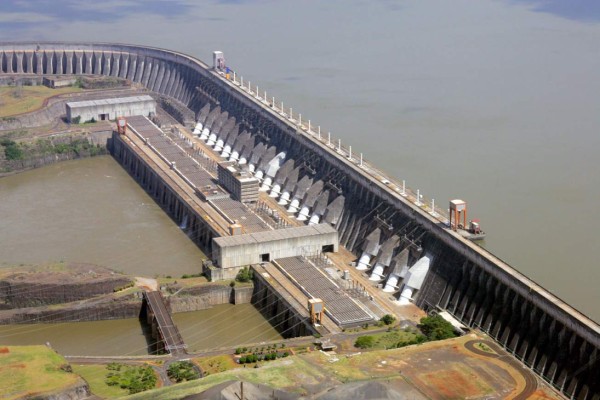 Brasil adjudicó 29 hidroeléctricas por $4 mil millones