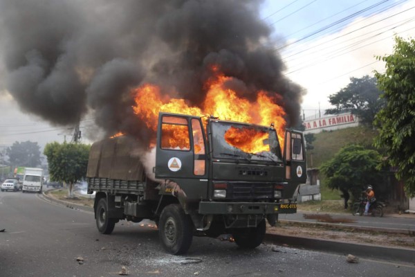 Otra jornada de vandalismo, saqueos, violencia y millones en pérdidas