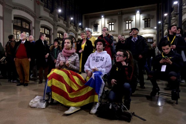 Los independentistas repiten mayoría absoluta en Cataluña
