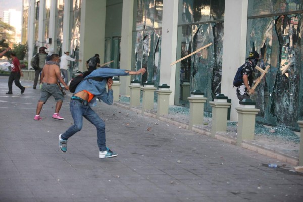 Fusina advierte que desalojará a manifestantes que bloqueen calles