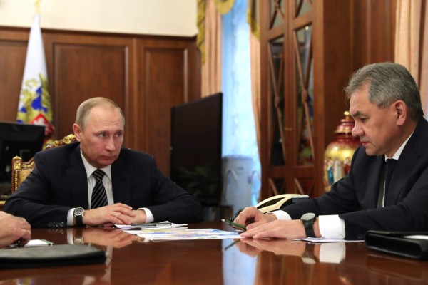 Putin anuncia alto al fuego en Siria y conversaciones de paz