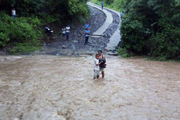 Pronóstico de lluvias para este martes mantiene alertas en Honduras