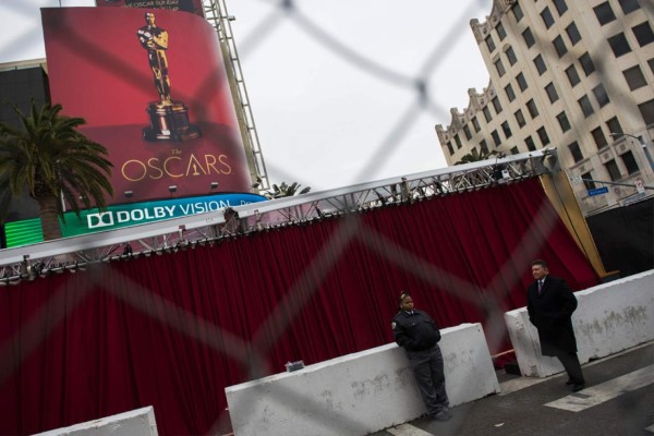 Academia retira nominación al Óscar a Greg Russell por violar reglas