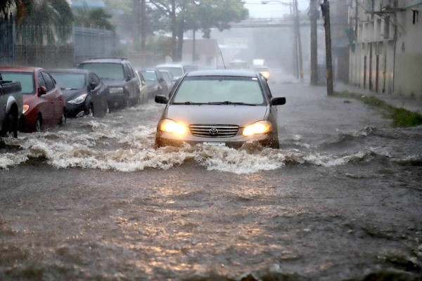 Hoy ingresa al país otra onda tropical que dejará más lluvias