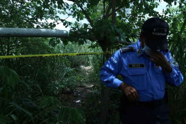 Hallan tercer cadáver en fosa clandestina de Santa Bárbara