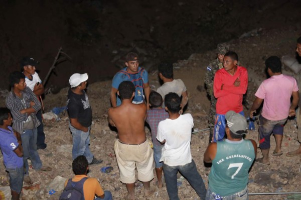 Familias de mineros en Honduras viven una 'noche sin segundos'