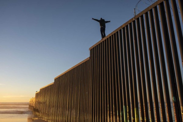Obrador desmiente a Trump sobre pago del muro