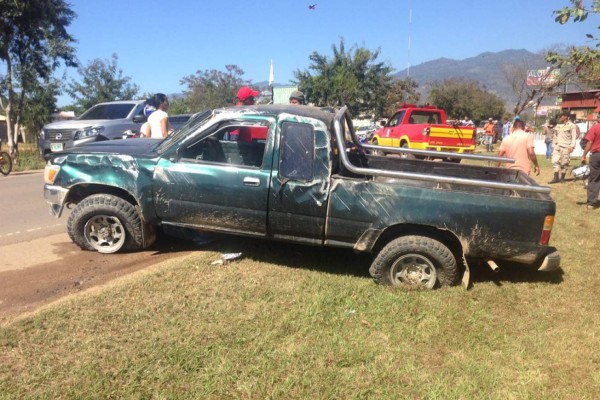 Dos heridos por colisión vehicular en Catacamas