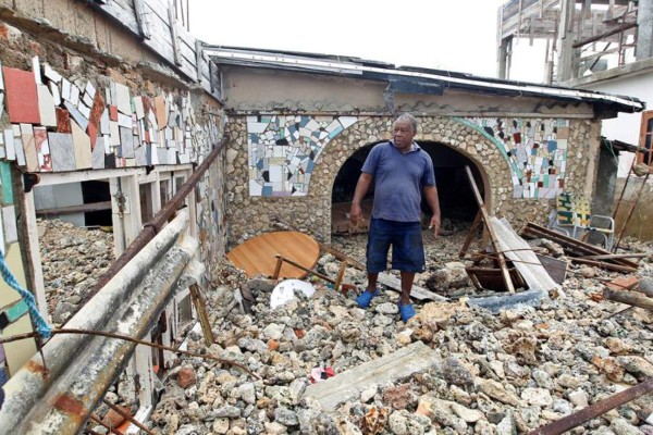 Cuba vive el día después de Irma entre escombros