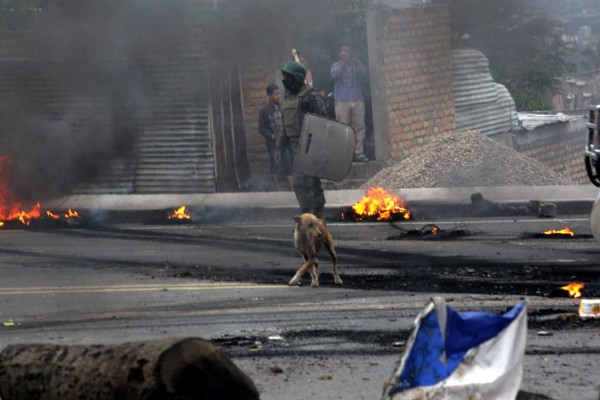 Desalojan tomas de la Alianza en Tegucigalpa  