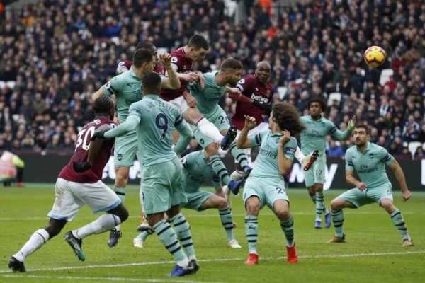 Video: Arsenal cae frente al West Ham y se aleja de puestos Champions