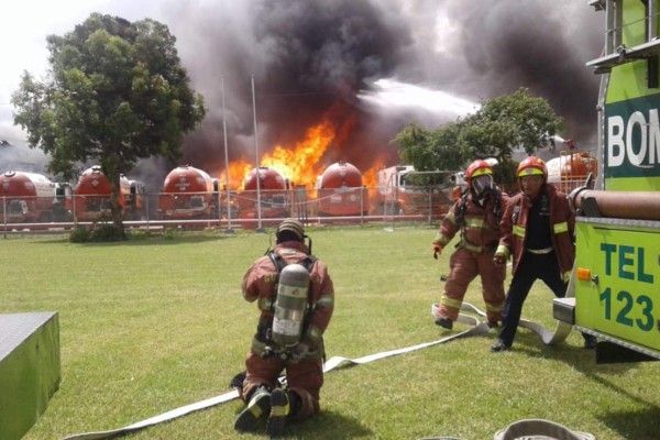 Incendio en planta de gas deja siete heridos en Guatemala