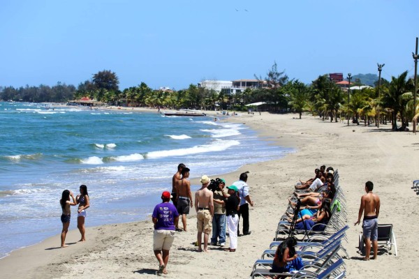 Turistas salvadoreños dejaron más de L 60 millones en divisas