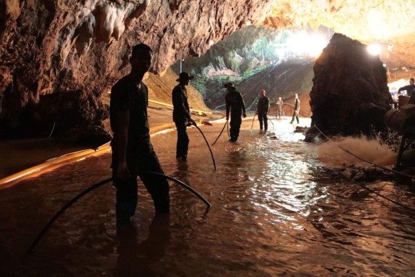 Tailandia: Autoridades ven 'condiciones favorables' para el rescate de los atrapados en cueva