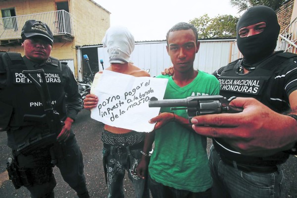 Caen jóvenes cuando iban a quitarle la vida a un taxista en Tegucigalpa