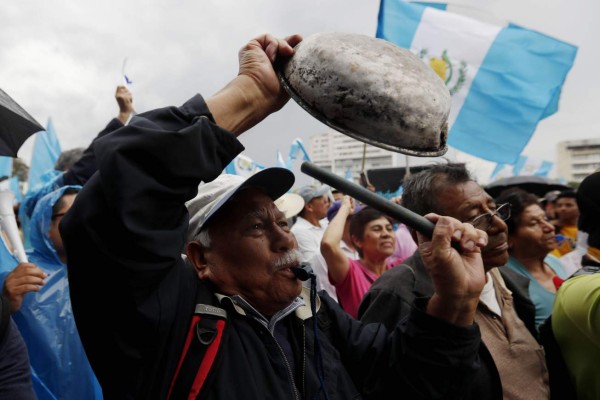 Estallan nuevas protestas contra Morales por suspensión de la Cicig