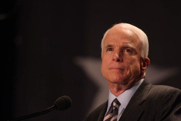 John McCain abandona tratamiento de su cáncer cerebral