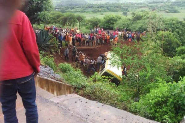 Al menos 29 niños mueren en accidente de autobús en Tanzania