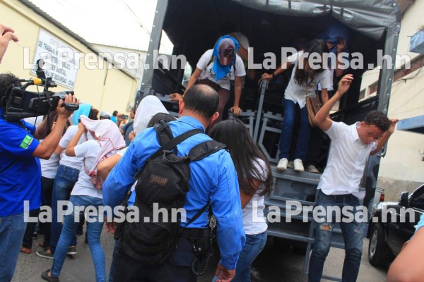 Más de 100 estudiante fueron desalojados tras protestas en San Pedro Sula