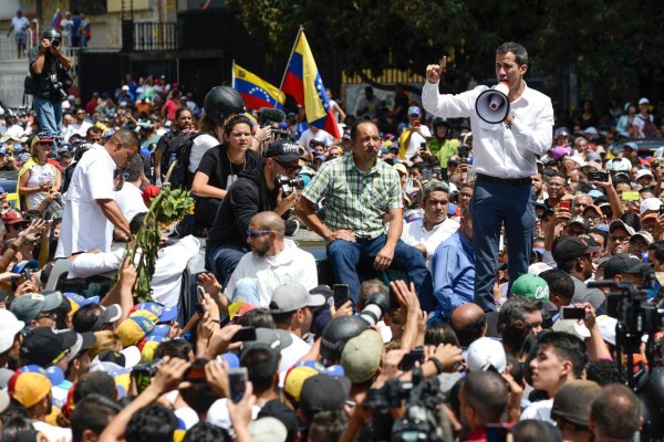 Angustia de venezolanos se agrava en tercer día de masivo apagón