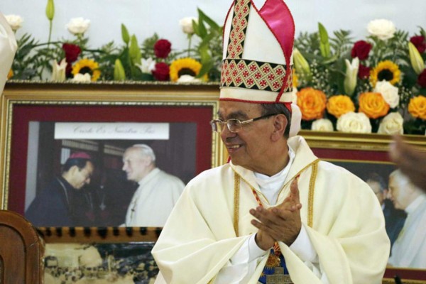 Cardenal salvadoreño, invitado especial en misa de la Virgen de Suyapa