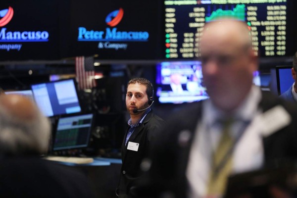 Wall Street sin tendencia clara tras datos de crecimiento de PIB de EUA