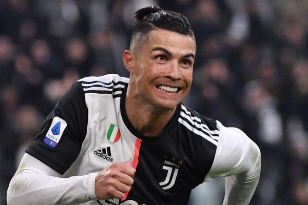 Video: Cristiano Ronaldo inicia el 2020 anotando hat-trick en Italia