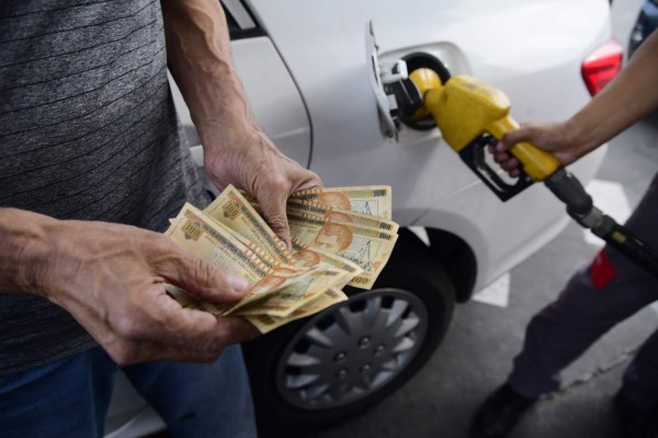 Gasolinas bajan hoy entre 34 y 60 centavos