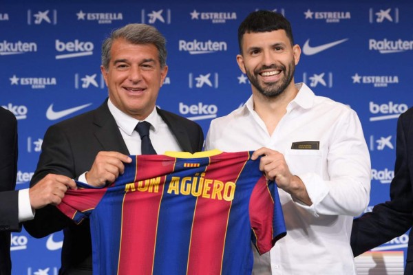 ¿Seguirá su amigo Messi? Las palabras del Kun Agüero en su presentación con Barcelona