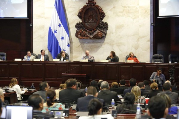 Informe completo de la Comisión sobre corrupción en Honduras