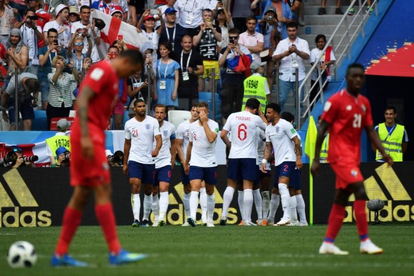 Inglaterra le receta paliza a Panamá y clasifica a octavos de final del Mundial