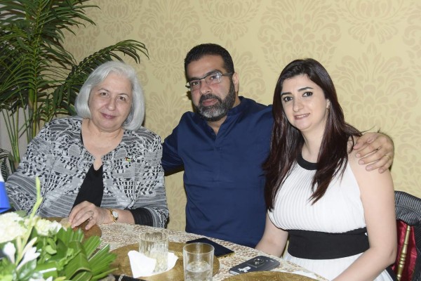 Rania y Elías Kharoufeh ofrecen cena de bienvenida