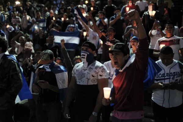 Estudiantes denuncian genocidio en Nicaragua y huyen a Costa Rica