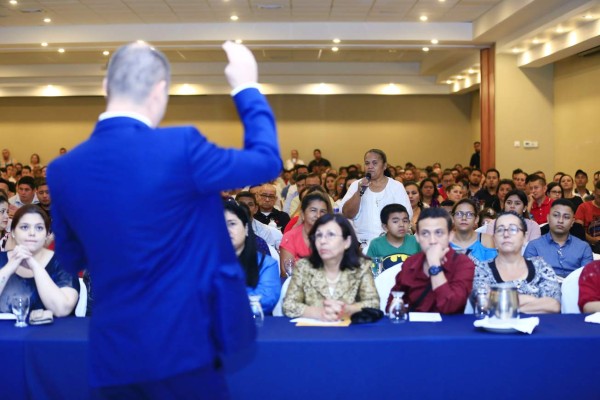 Pandillas, un argumento trillado para pedir asilo, según experto