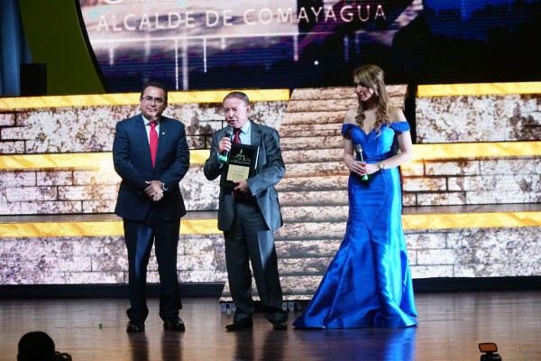 Entregan los Premios Copán a la excelencia turística