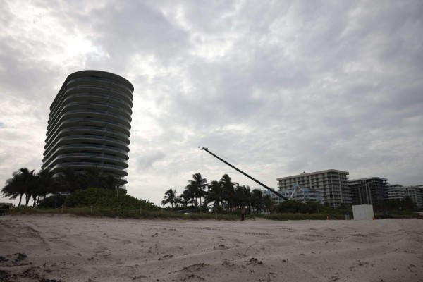 Venderán terreno de edificio colapsado en Miami para ayudar a damnificados