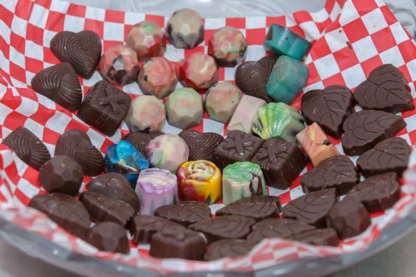 Parque ecoturístico El Ocote. Se puede disfrutar de sabrosos chocolates en todas sus presentaciones. Se permite el ingreso de anafres, hamacas, bicicletas y alimentos al parque, pero no bebidas alcohólicas. Abierto 8:00 am a 5:00 pm todos los días. Tel. 9758-5233 y 3336-3109.