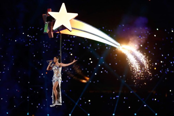 Katy Perry encendió el Super Bowl 2015