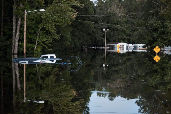 Ordenan evacuaciones en Carolina del Norte por inundaciones