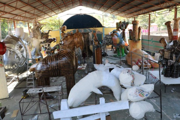 Trinidad celebra su tradicional exposición de las chimeneas