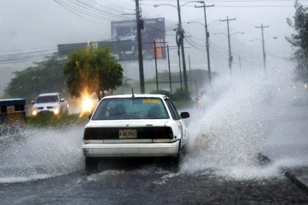 Anuncian lluvias para hoy viernes en Honduras