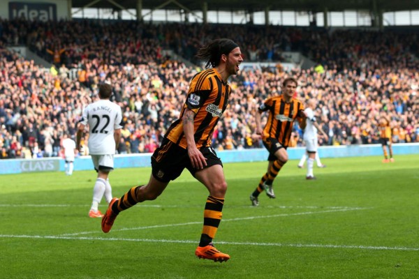 Reaparece Maynor Figueroa y Hull City vuelve al triunfo